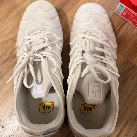 Nike Men’s White VaporMax Plus Lightweight Sneakers Sz 9 - Picture 7 of 10
